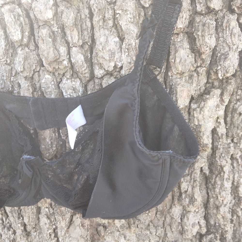 ⬇️Price Drop!⬇️ Miss Mandalay London Side Support Bra in size 32F